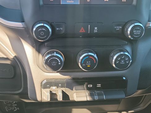 Used 2024 RAM 2500 Big Horn image 25