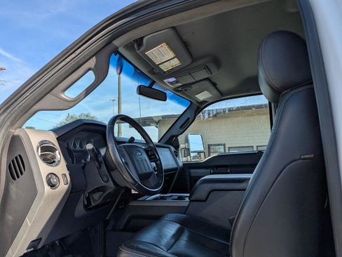 Used 2012 Ford F350 Lariat image 12