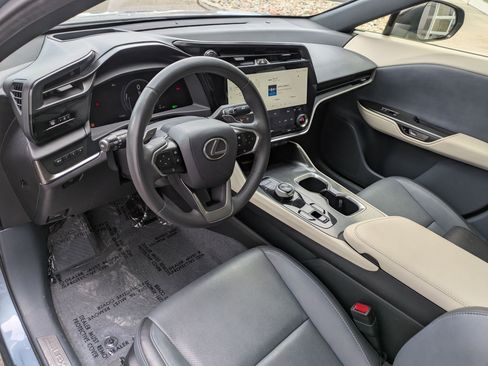 Used 2023 Lexus RZ 450e Premium image 15