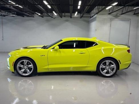 Used 2021 Chevrolet Camaro LT RWD image 8