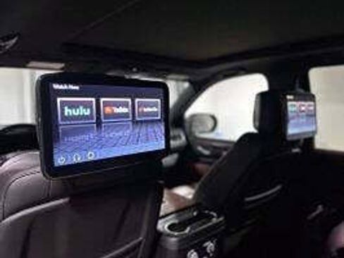 Used 2024 GMC Yukon Denali Ultimate AWD/4WD image 12