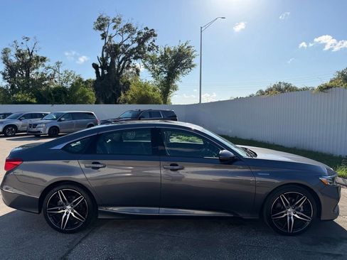 Used 2022 Honda Accord Touring image 6
