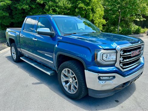 Used 2018 GMC Sierra 1500 SLT w/ SLT Premium Package AWD/4WD image 3