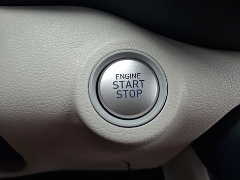 Certified 2023 Hyundai Venue Limited FWD image 23