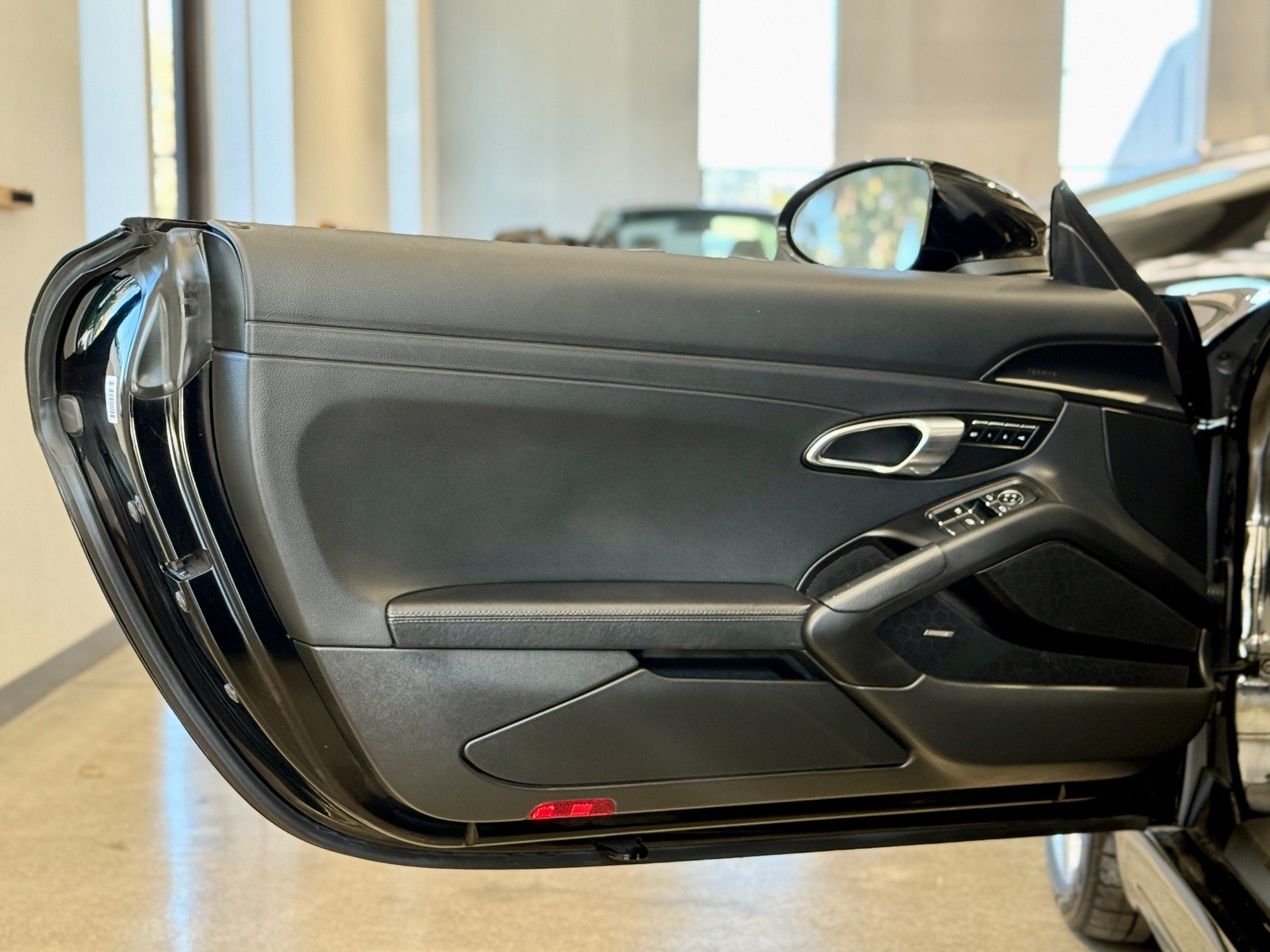 Used 2017 Porsche 718 Boxster S RWD image 31