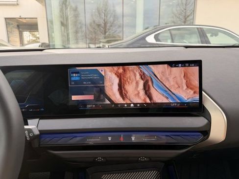 Certified 2025 BMW X3 xDrive30i w/ Convenience Package image 4