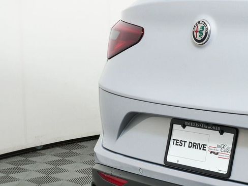 Used 2023 Alfa Romeo Stelvio Sprint RWD image 27