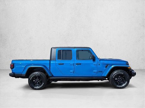 Used 2022 Jeep Gladiator Willys image 4