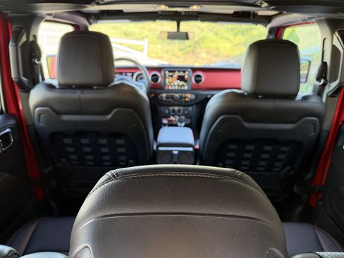 Used 2021 Jeep Wrangler Unlimited Rubicon image 31