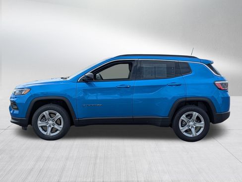 Used 2023 Jeep Compass Latitude w/ Convenience Group AWD/4WD image 4