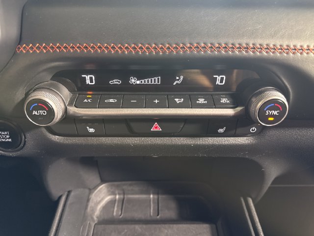 Certified 2024 MAZDA CX-50 Meridian Edition w/ Weather Package AWD/4WD image 32