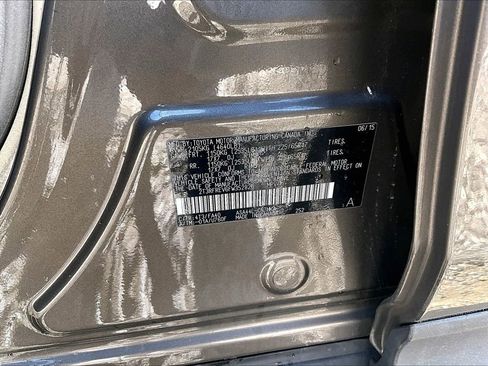 Used 2015 Toyota RAV4 XLE image 29