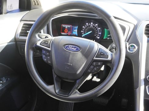 Used 2019 Ford Fusion SE image 30