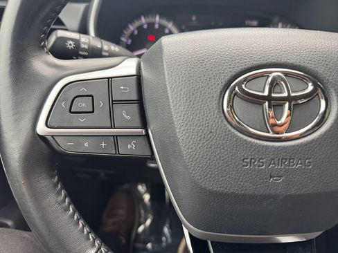 Used 2023 Toyota Highlander XSE AWD/4WD image 29