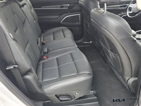 Certified 2024 Kia Telluride EX image 17