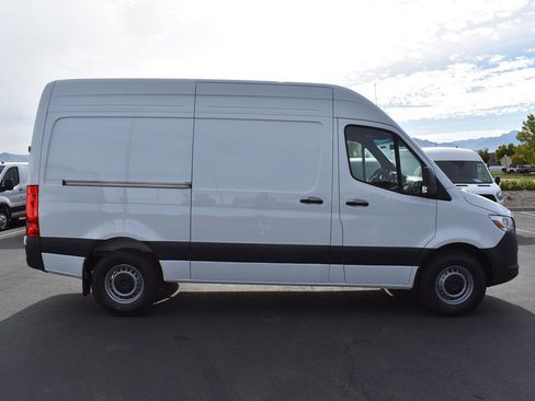 New 2025 Mercedes-Benz Sprinter 2500 image 5