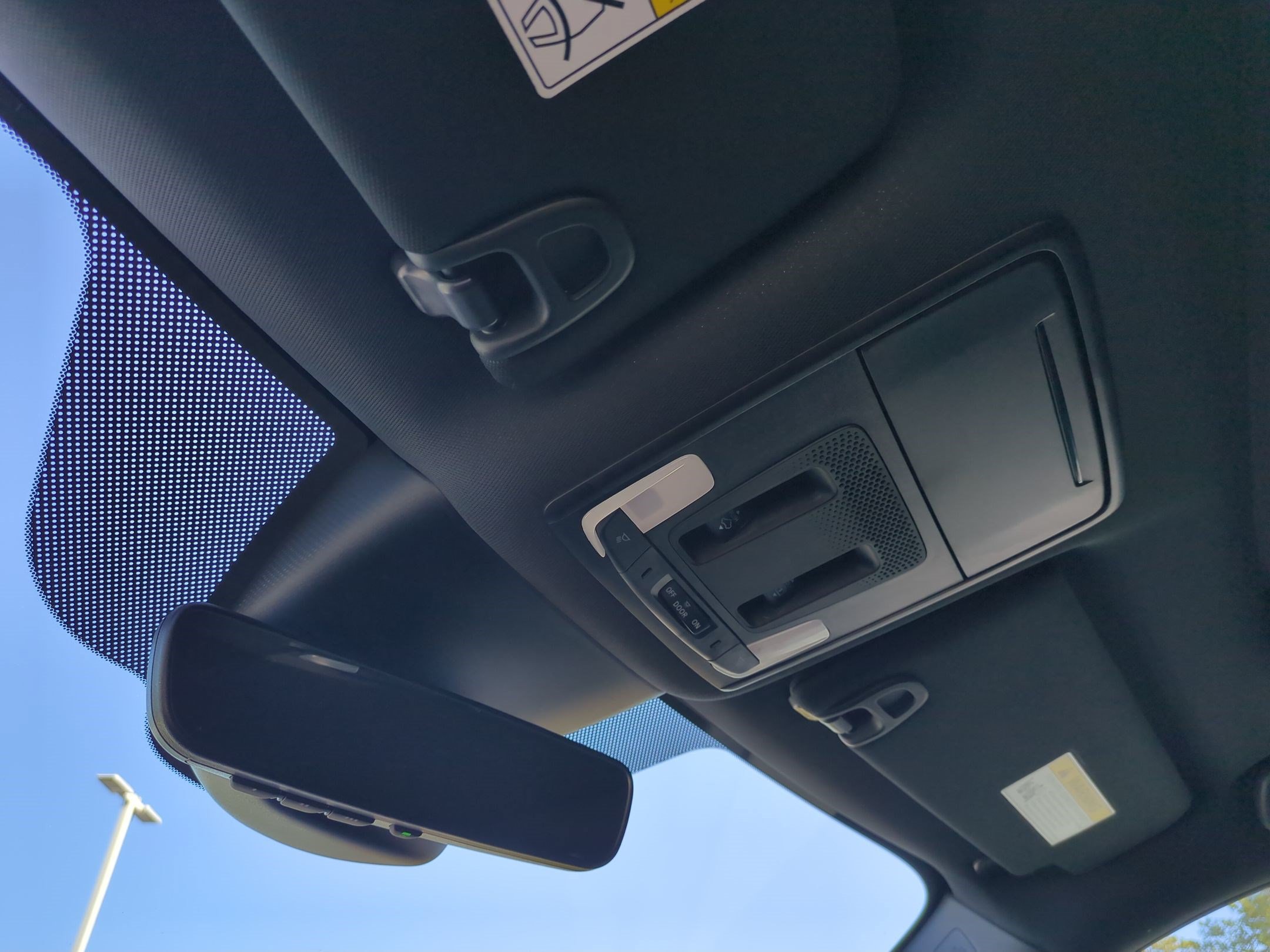 Used 2025 Honda Pilot TrailSport image 24