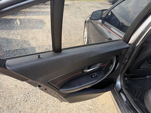 Used 2012 BMW 328i Sedan RWD image 18