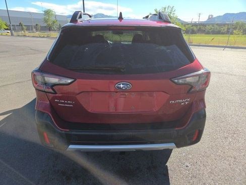 Used 2022 Subaru Outback Limited XT AWD/4WD image 4