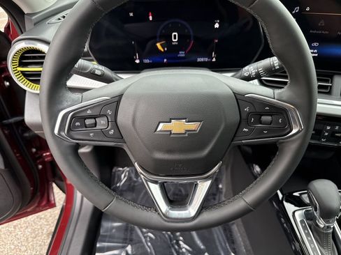 Used 2024 Chevrolet Trax LT w/ Driver Confidence Package image 12