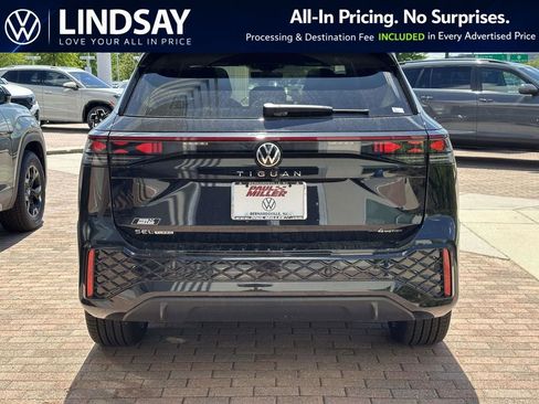 New 2026 Volkswagen Tiguan SEL R-Line AWD/4WD image 6
