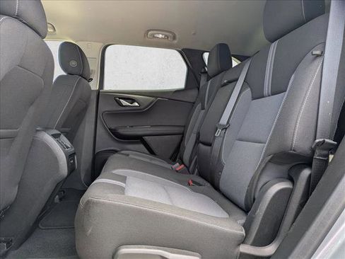 Used 2025 Chevrolet Blazer LT AWD/4WD image 18