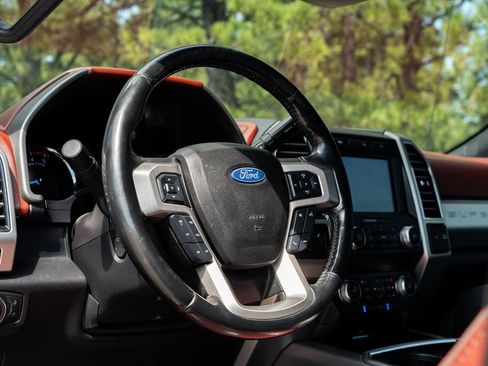 Used 2019 Ford F450 Platinum AWD/4WD image 17
