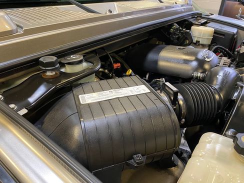 Used 2004 HUMMER H2 w/ Preferred Equipment Group AWD/4WD image 10