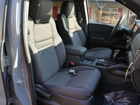 New 2026 Nissan Frontier SV w/ SV Convenience Package image 27