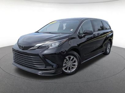 Used 2026 Toyota Sienna LE