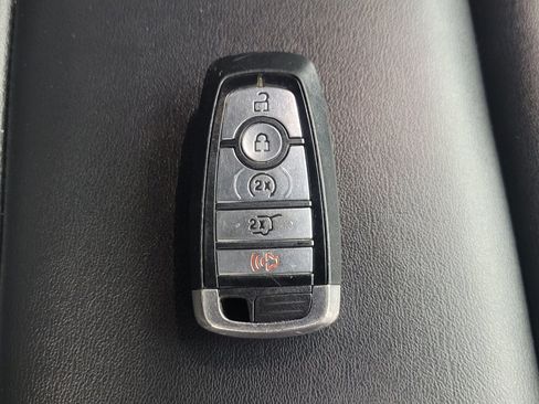 Used 2023 Ford Explorer XLT w/ Equipment Group 202A AWD/4WD image 32