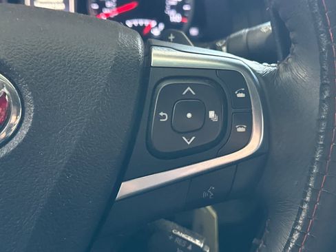 Used 2016 Toyota Camry SE FWD image 28