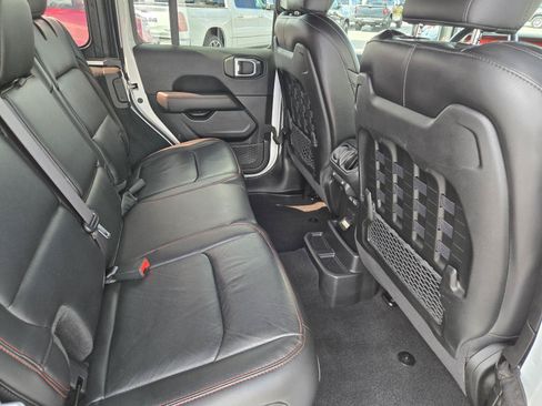 Used 2023 Jeep Wrangler Unlimited Rubicon w/ Safety Group AWD/4WD image 30
