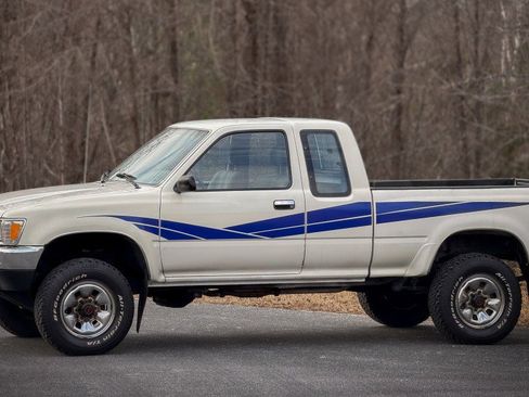 Used 1989 Toyota Pickup SR5 image 4