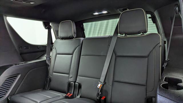 Used 2021 GMC Yukon SLT w/ SLT Luxury Plus Package RWD image 18