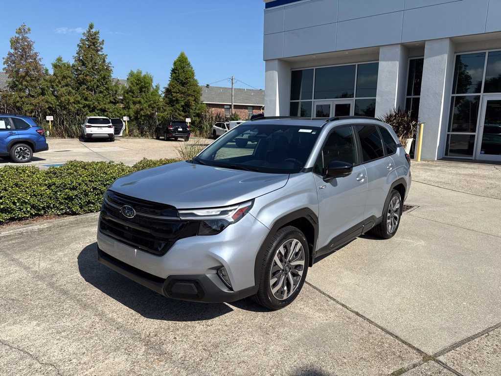 Certified 2025 Subaru Forester Touring AWD/4WD image 3