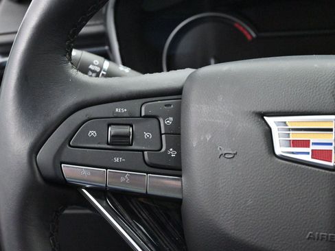 Used 2025 Cadillac XT6 Premium Luxury image 20