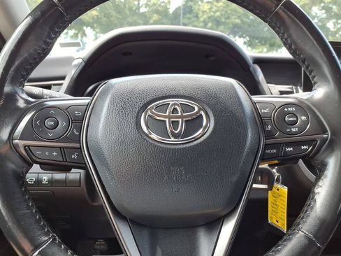 Used 2022 Toyota Camry SE FWD image 21