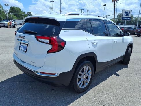 Used 2023 GMC Terrain SLT w/ Infotainment Package II AWD/4WD image 4