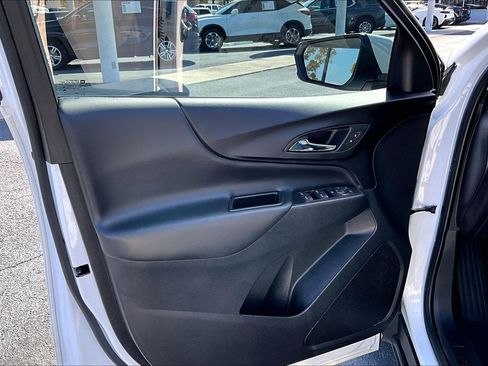 Certified 2023 Chevrolet Equinox LT image 17