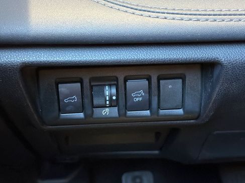 Used 2021 Subaru Outback Limited AWD/4WD image 36