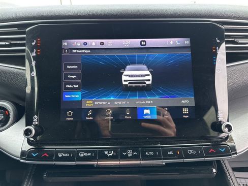 Used 2024 Jeep Wagoneer Series II AWD/4WD image 48