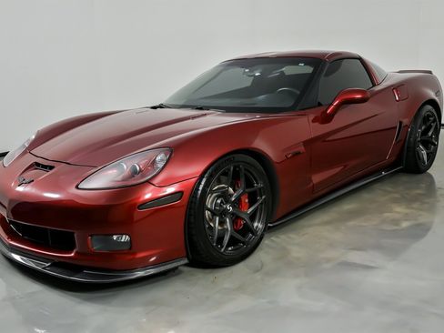Used 2013 Chevrolet Corvette Z06 w/ Battery Protection Package image 6