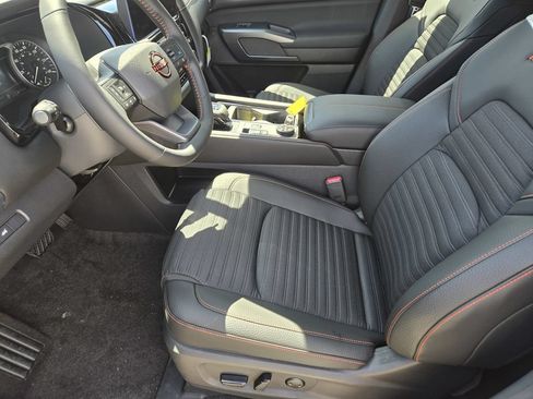 New 2026 Nissan Pathfinder Rock Creek w/ Rock Creek Premium Package AWD/4WD image 9