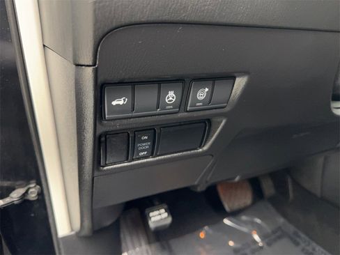 Used 2024 Nissan Armada SL image 58