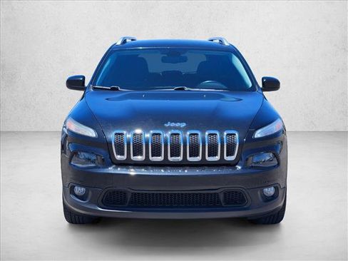 Used 2015 Jeep Cherokee Latitude w/ Comfort/Convenience Group AWD/4WD image 2