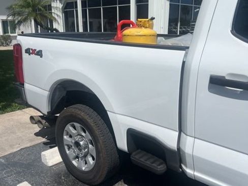 Used 2024 Ford F250 XLT image 5