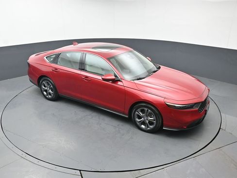 Certified 2023 Honda Accord EX image 47