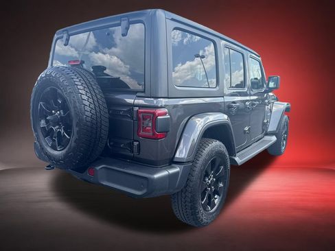 Used 2020 Jeep Wrangler Unlimited Sahara AWD/4WD image 4