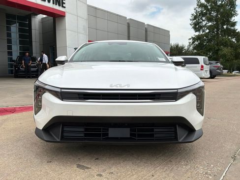 Used 2025 Kia K4 FWD image 3